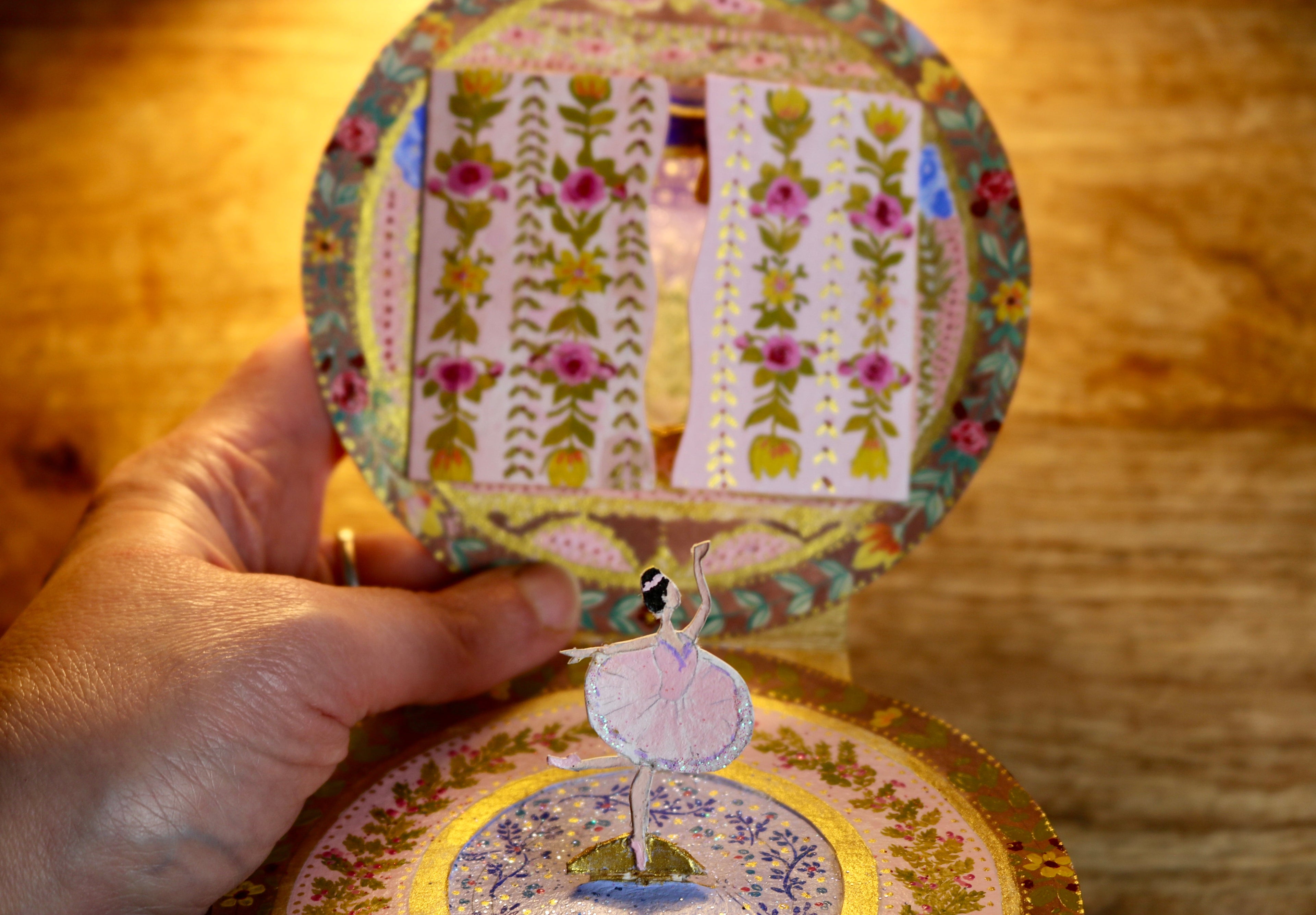 Tunnel Book - "La danseuse d'hiver" Gwennbleun